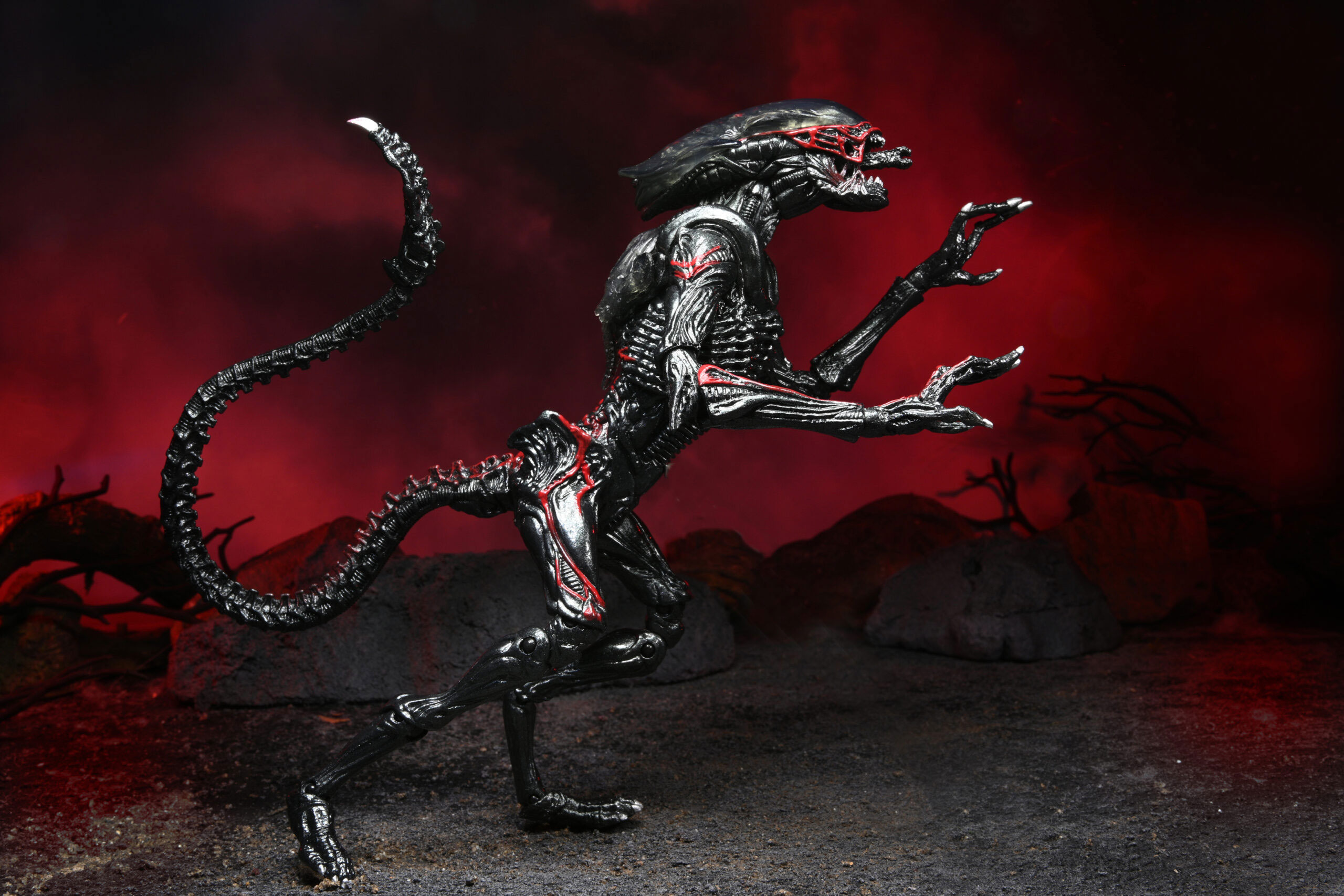 ALIENS NIGHT COUGAR KENNER TRIBUTE 7" SCALE ACTION FIGURE - Image 3