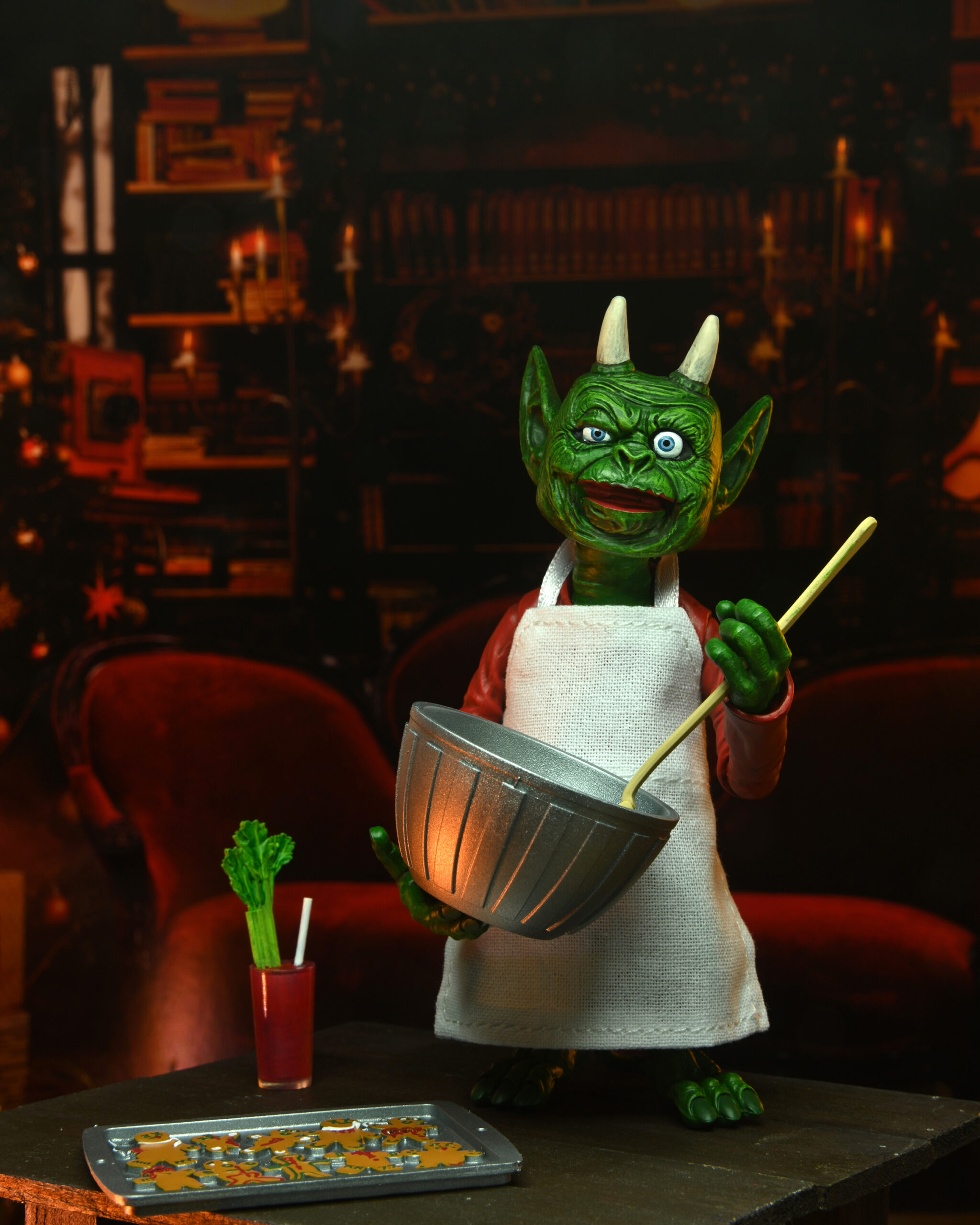 ELVIRA - VERY SCARY CHRISTMAS 8" CLOTHED ACTION FIGURE - Image 6