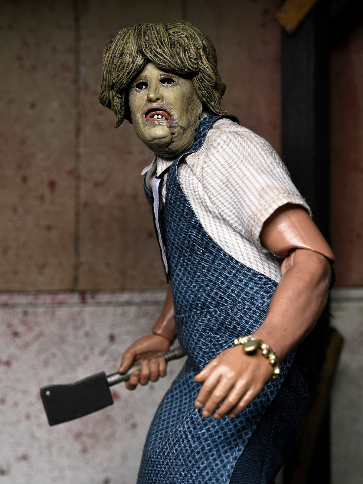 TEXAS CHAINSAW MASSACRE LEATHERFACE WITH OLD LADY MASK - 8" CLOTHED ACTION FIGURE (WINDOW BOX) - Image 6