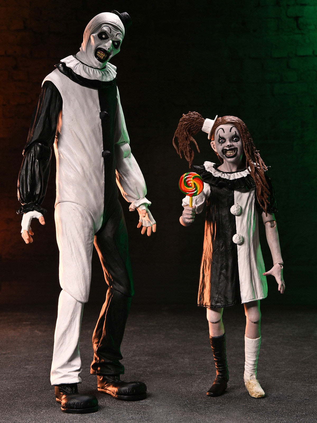 TERRIFIER - ULTIMATE ART THE CLOWN & LITTLE PALE GIRL 2 PACK - 7" SCALE ACTION FIGURES - Image 5