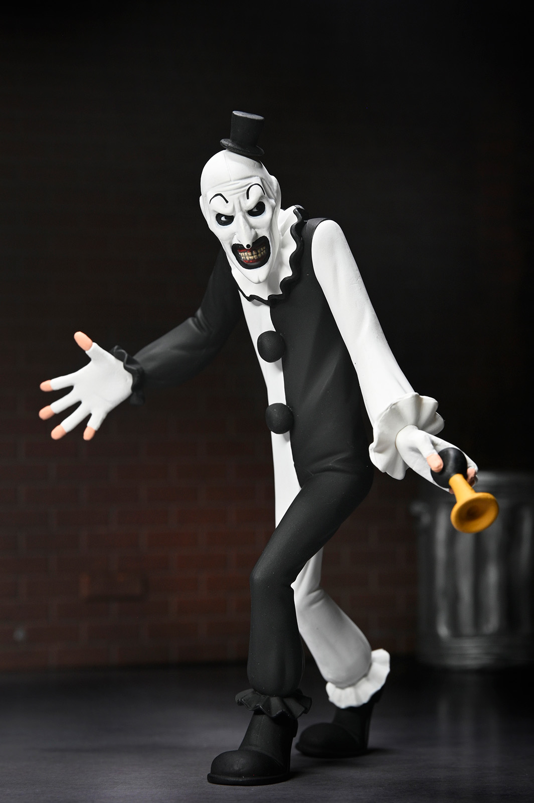 TERRIFIER - TOONY TERRORS ART THE CLOWN 6" SCALE ACTION FIGURE - Image 4
