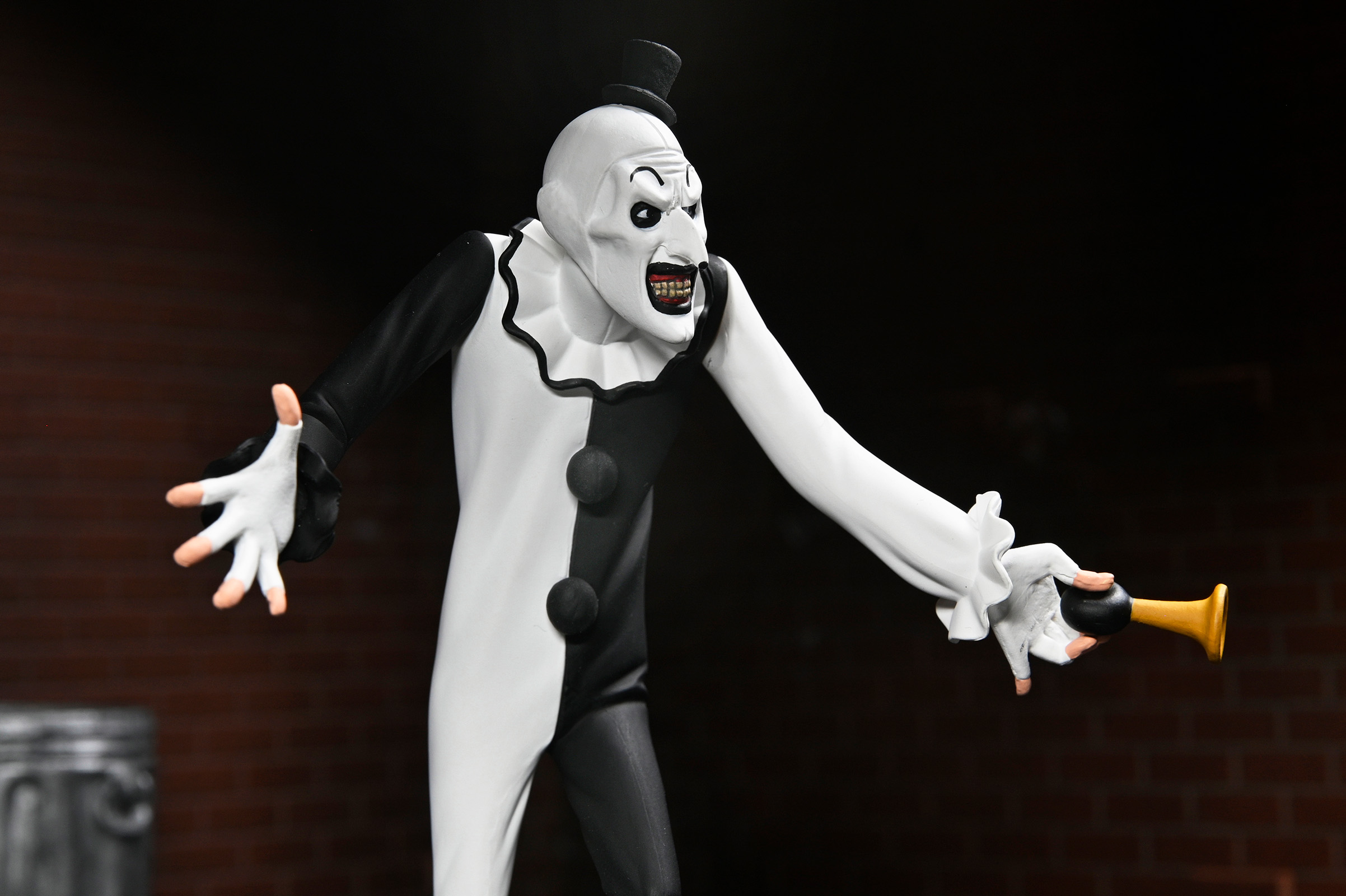 TERRIFIER - TOONY TERRORS ART THE CLOWN 6" SCALE ACTION FIGURE - Image 3