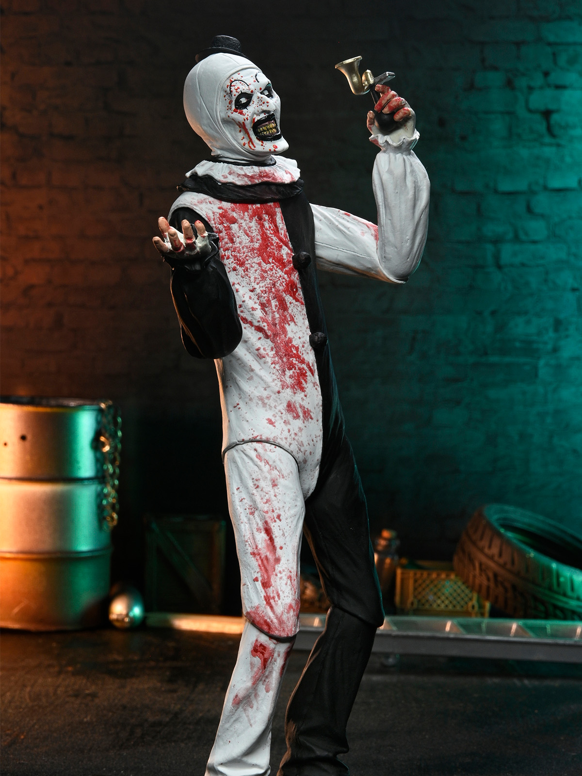 TERRIFIER - ULTIMATE ART THE CLOWN (BLOOD SPLATTERED) - 7" SCALE ACTION FIGURE - Image 5