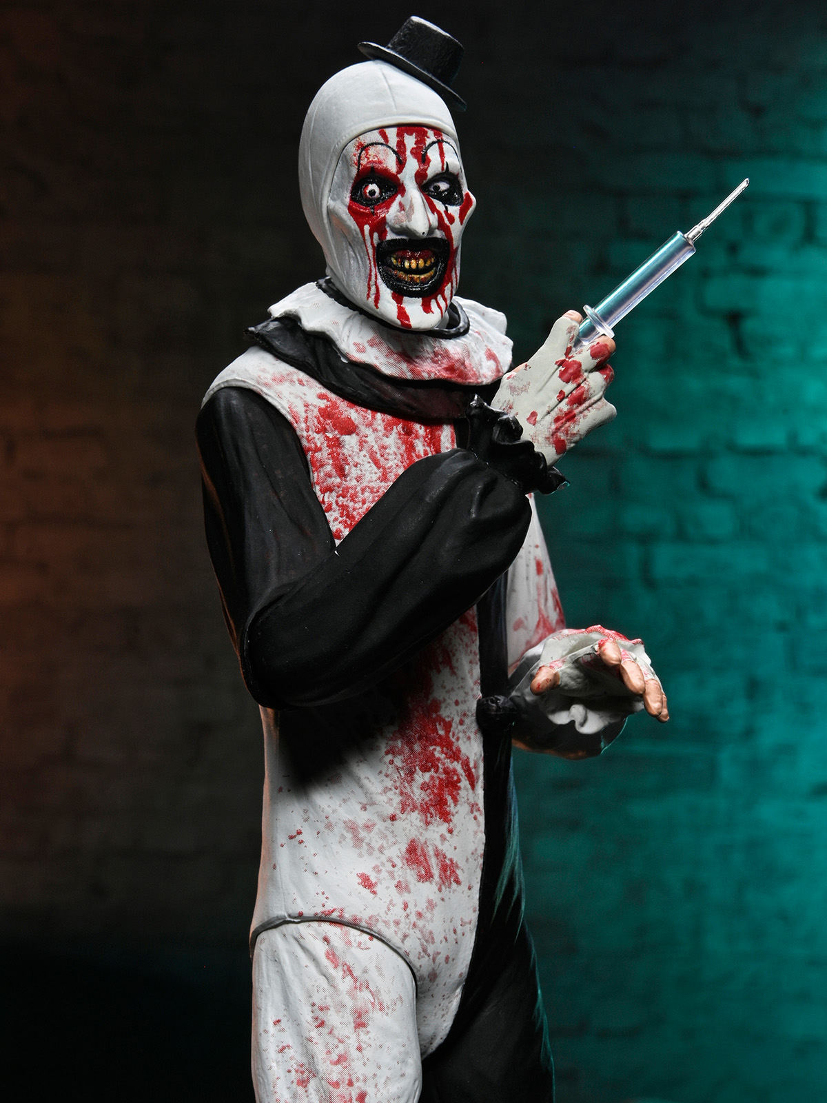 TERRIFIER - ULTIMATE ART THE CLOWN (BLOOD SPLATTERED) - 7" SCALE ACTION FIGURE - Image 4