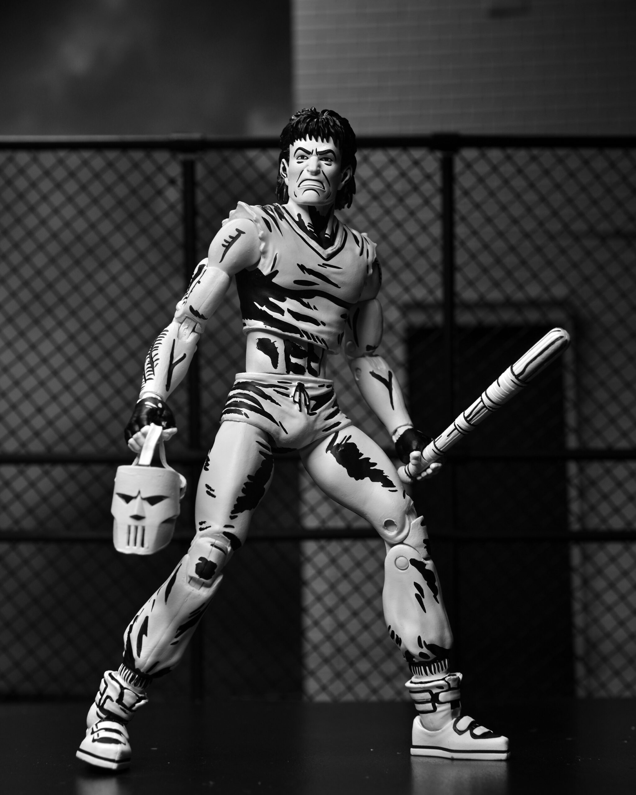 TMNT CASEY JONES BLACK & WHITE FIGURE (MIRAGE COMICS) - 7" SCALE ACTION FIGURE - Image 3