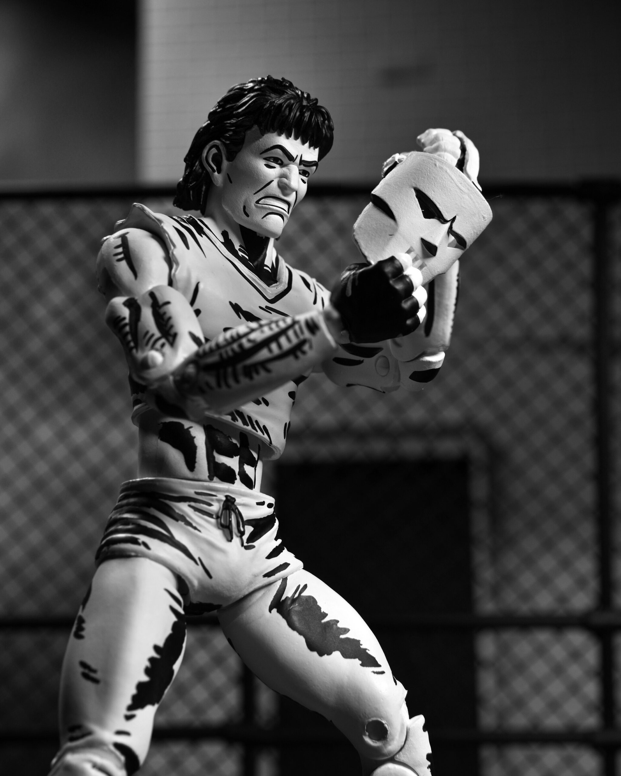 TMNT CASEY JONES BLACK & WHITE FIGURE (MIRAGE COMICS) - 7" SCALE ACTION FIGURE - Image 4