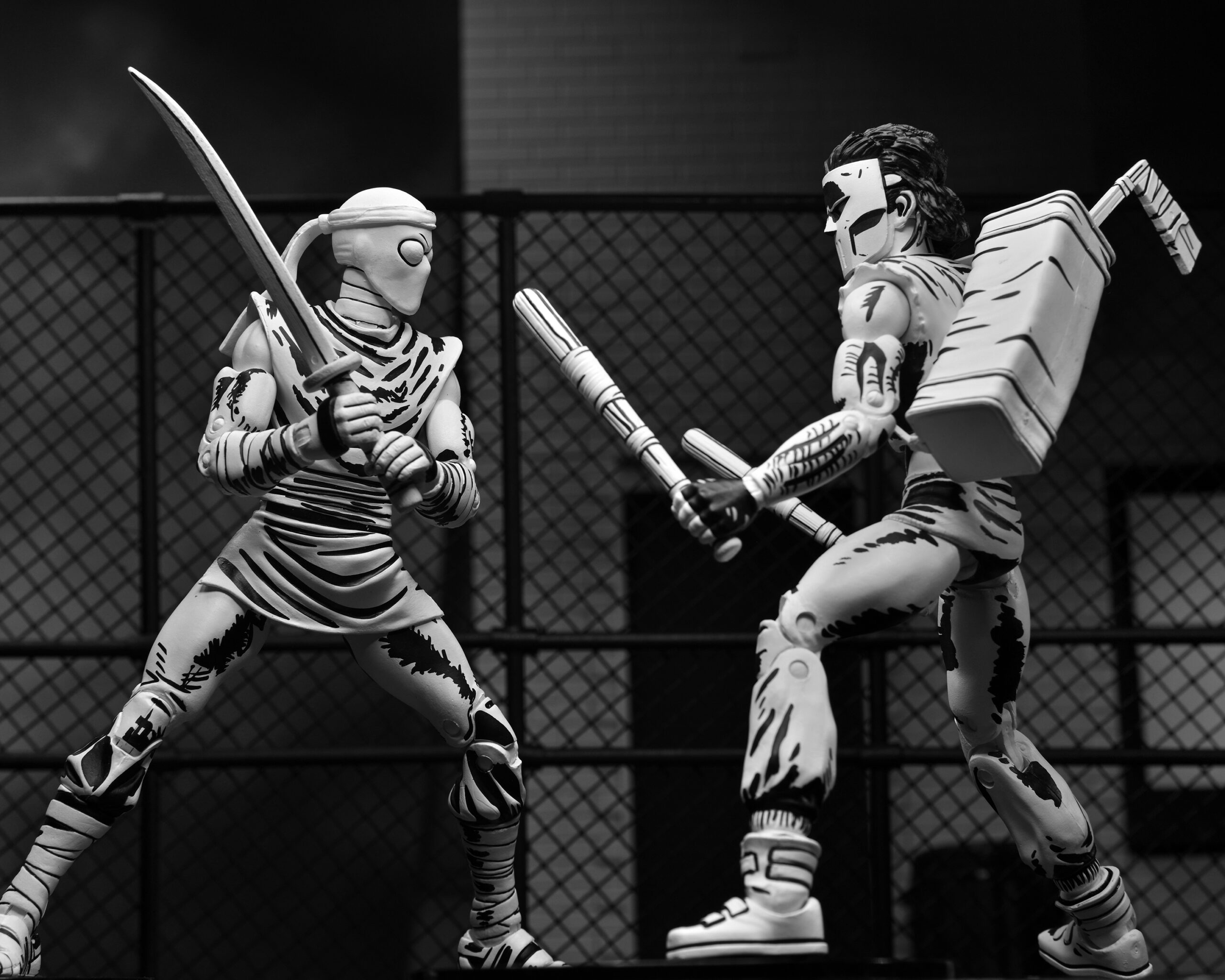 TMNT CASEY JONES BLACK & WHITE FIGURE (MIRAGE COMICS) - 7" SCALE ACTION FIGURE - Image 5