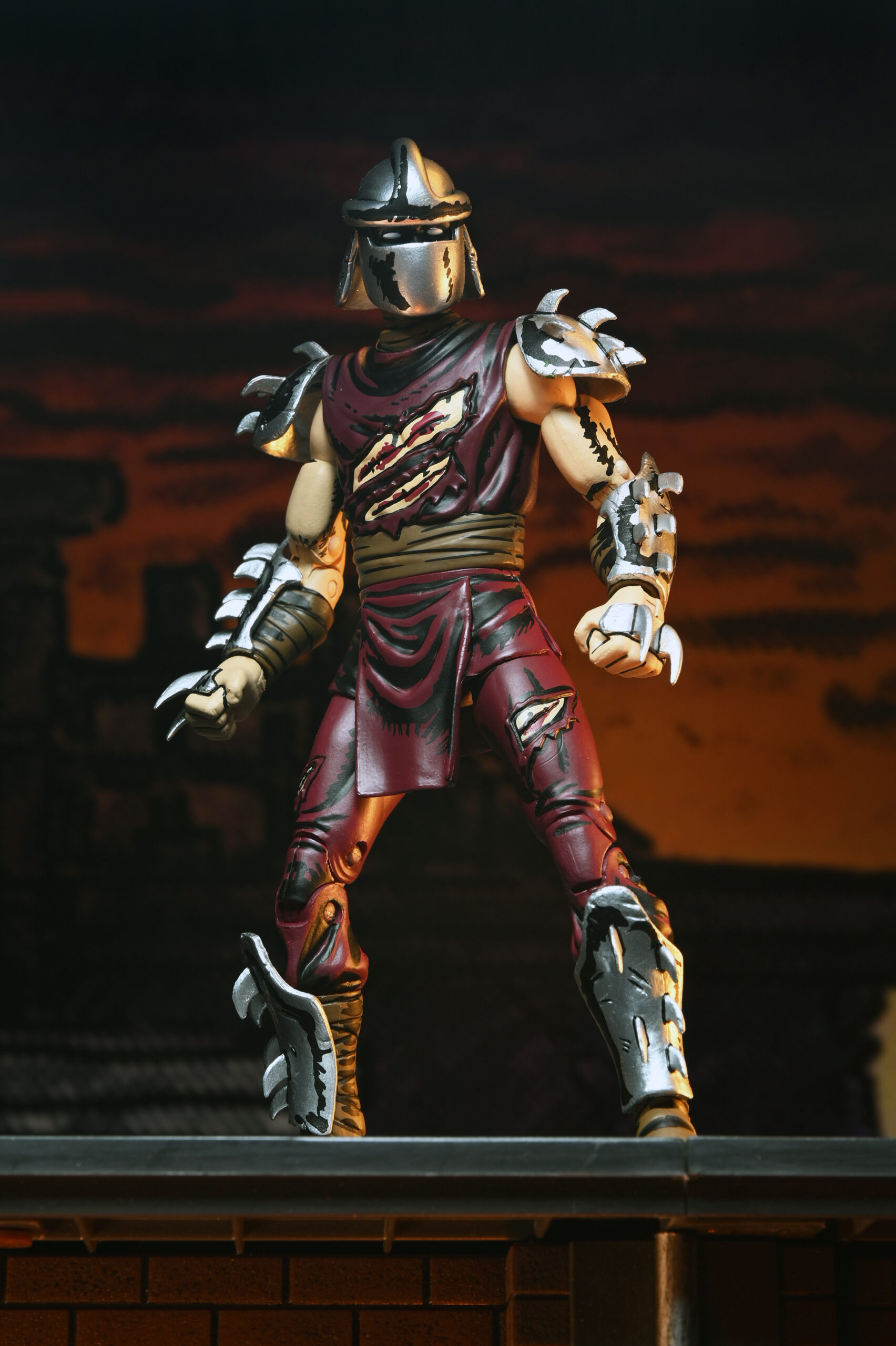 TMNT BATTLE DAMAGED SHREDDER (MIRAGE COMICS) - 7" SCALE ACTION FIGURE - Image 2