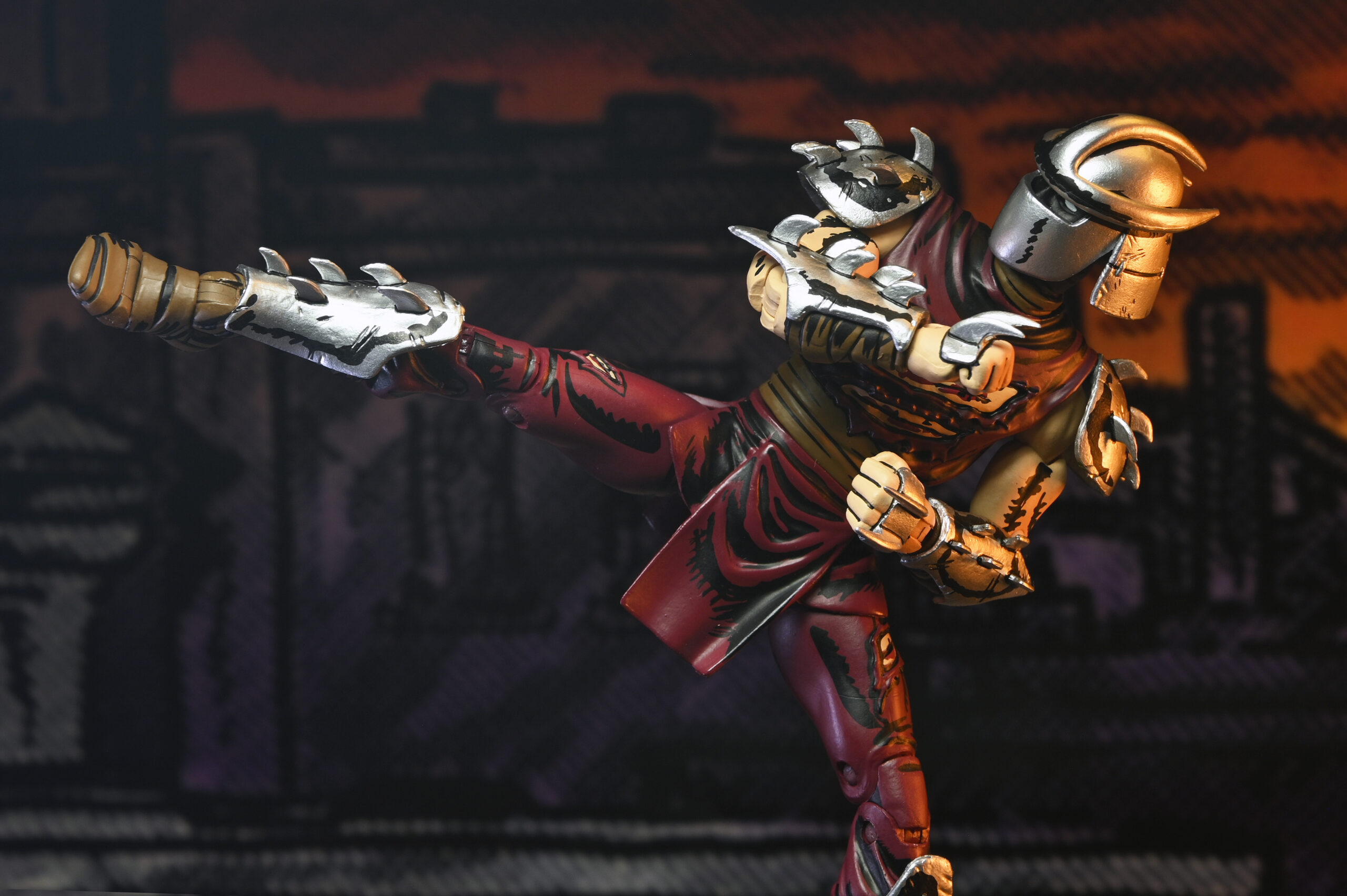 TMNT BATTLE DAMAGED SHREDDER (MIRAGE COMICS) - 7" SCALE ACTION FIGURE - Image 3