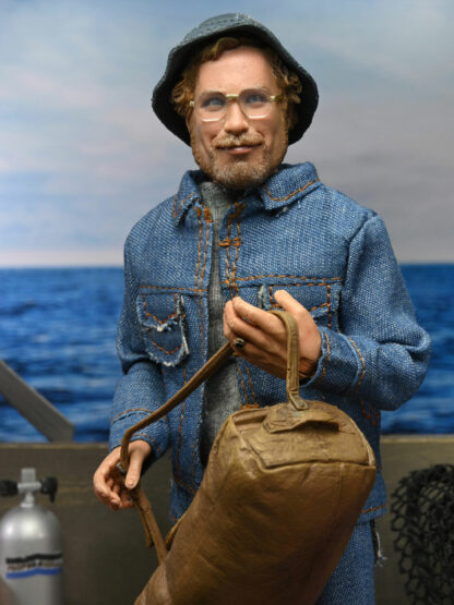 JAWS - MATT HOOPER 8" SCALE CLOTHED FIGURE - Image 3