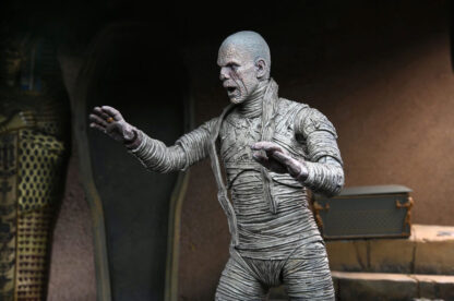 MUMMY - ULTIMATE UNIVERSAL MONSTERS 7" SCALE ACTION FIGURE - Image 2
