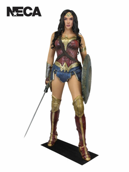 DC COMICS WONDER WOMAN LIFE-SIZE FOAM FIGURE