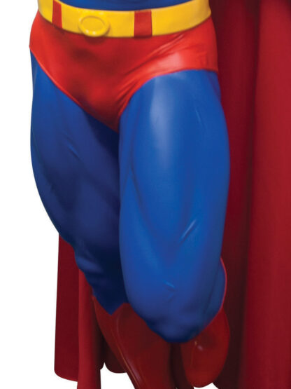 SUPERMAN TAKES FLIGHT STATUE  - COLLECTOR'S ITEM - Image 3