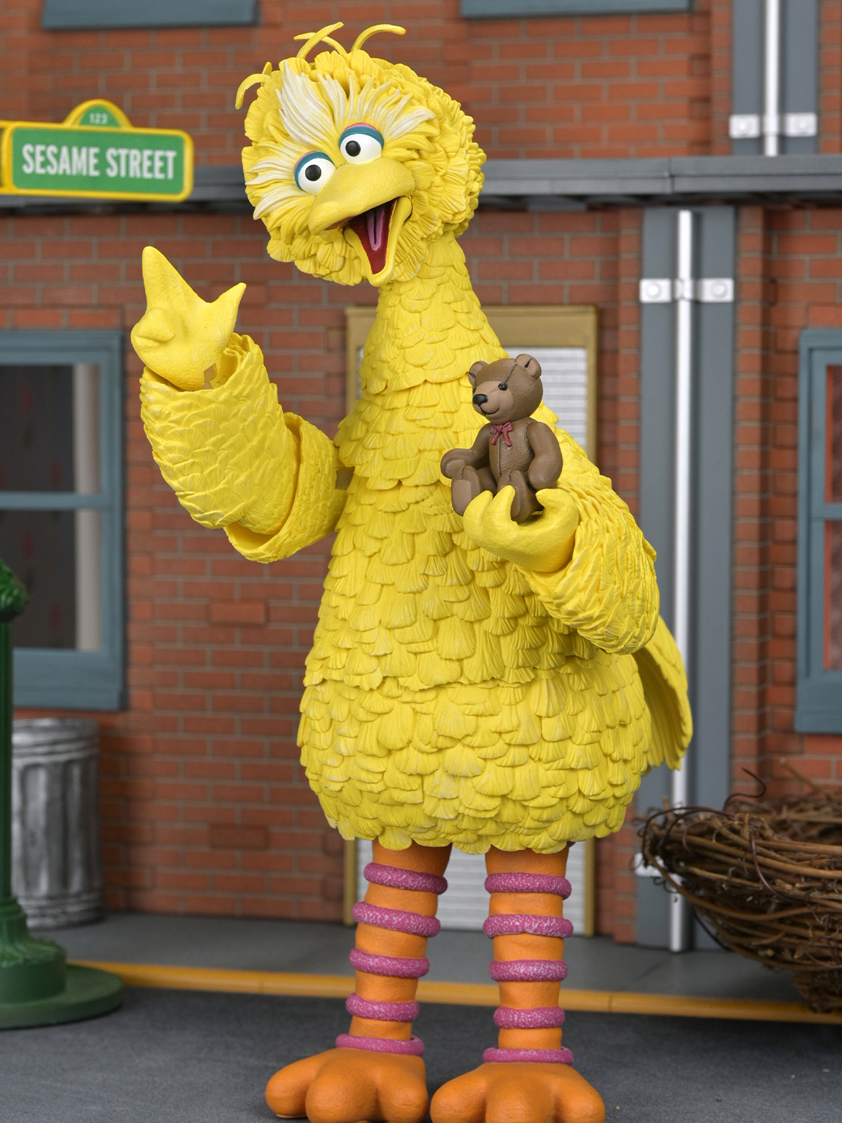 SESAME STREET ULTIMATE BIG BIRD - 7" SCALE ACTION FIGURE - Image 3