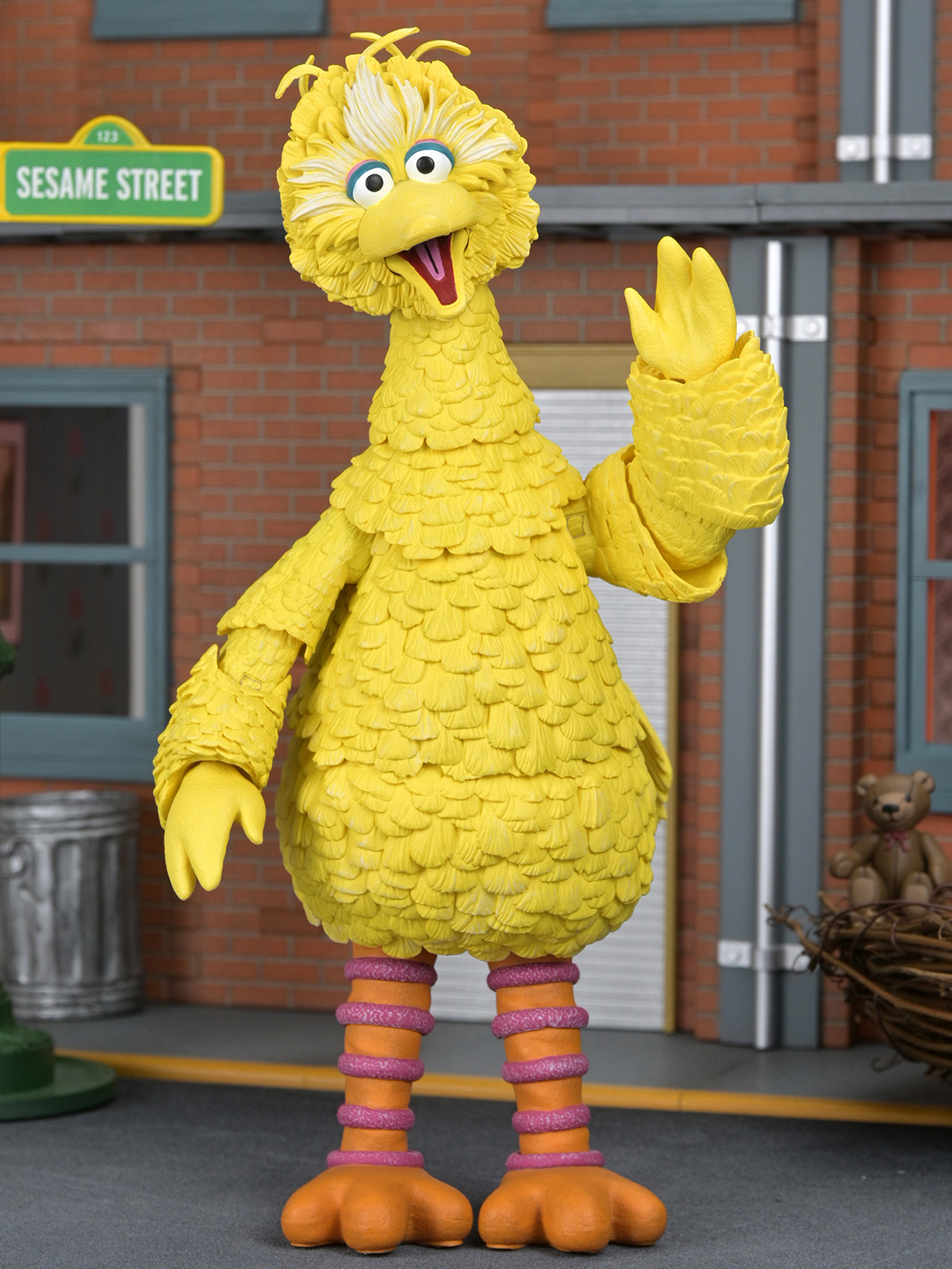 SESAME STREET ULTIMATE BIG BIRD - 7" SCALE ACTION FIGURE - Image 6