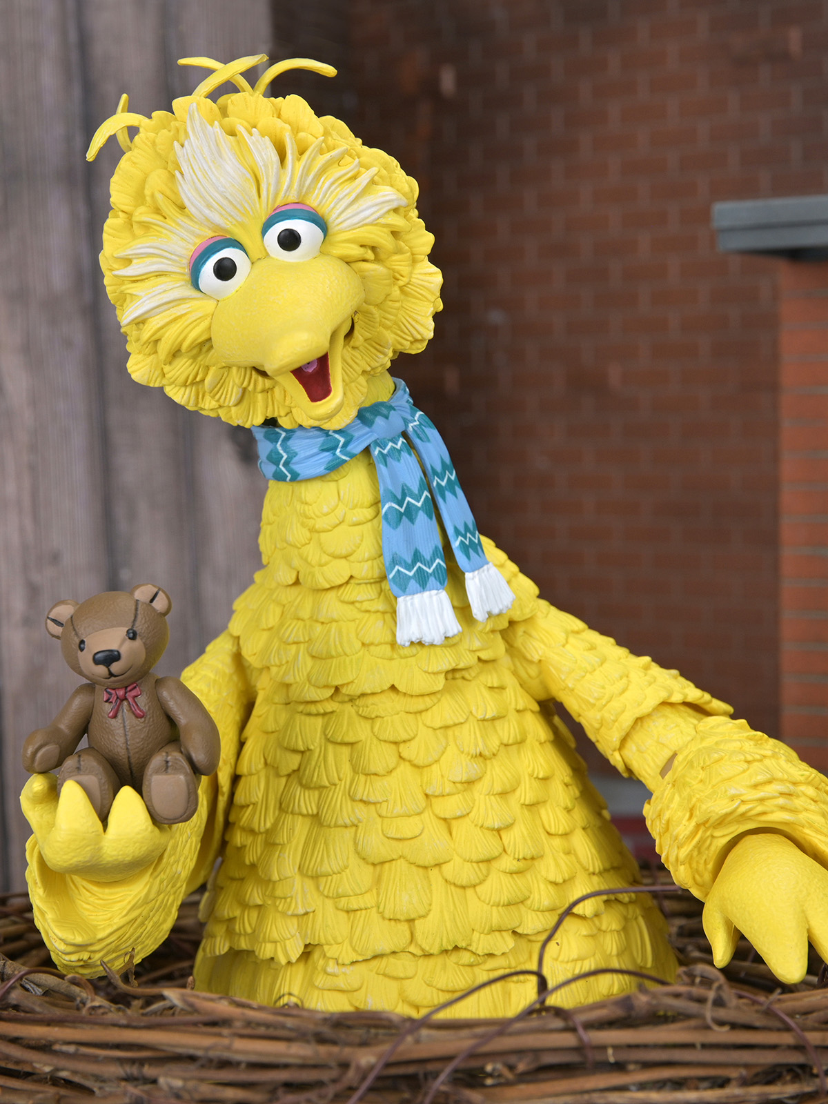 SESAME STREET ULTIMATE BIG BIRD - 7" SCALE ACTION FIGURE - Image 8