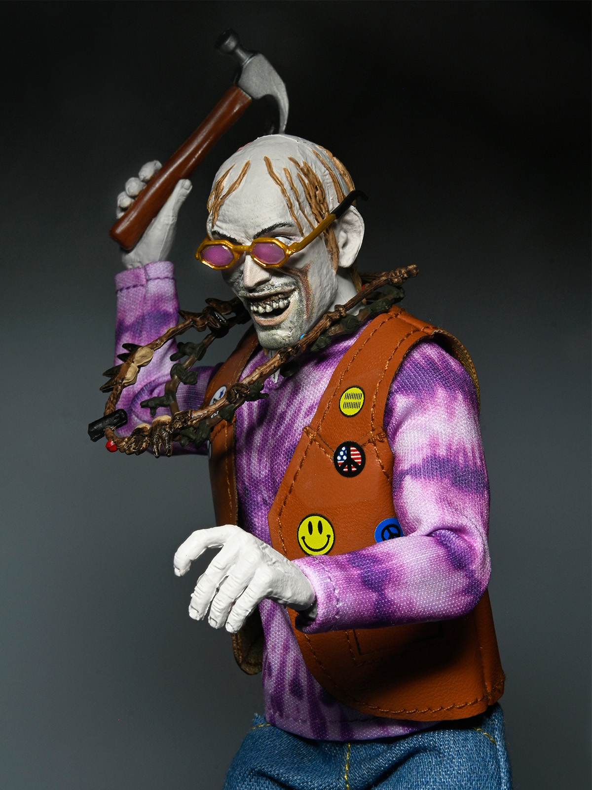 TEXAS CHAINSAW MASSACRE 2 - CHOP TOP 8" CLOTHED FIGURE - Image 6