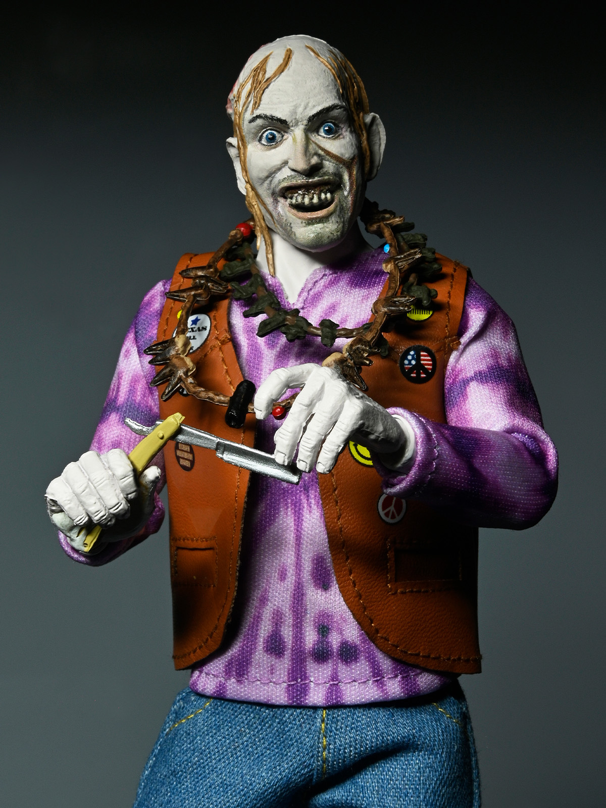 TEXAS CHAINSAW MASSACRE 2 - CHOP TOP 8" CLOTHED FIGURE - Image 5