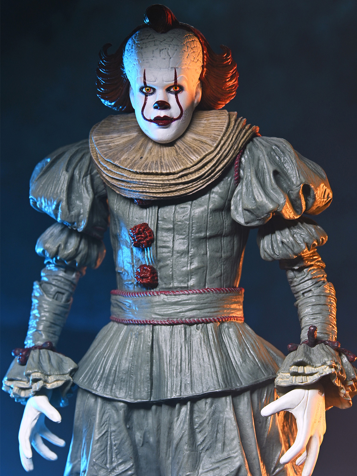 WELCOME TO DERRY ULTIMATE PENNYWISE 7" SCALE ACTION FIGURE - Image 3