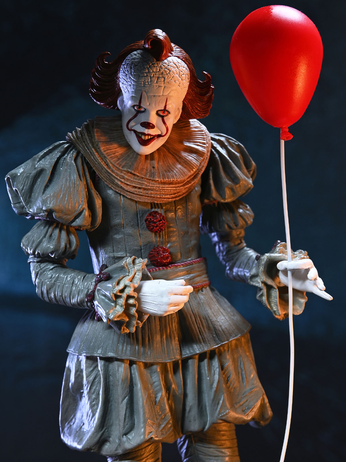 WELCOME TO DERRY ULTIMATE PENNYWISE 7" SCALE ACTION FIGURE - Image 5