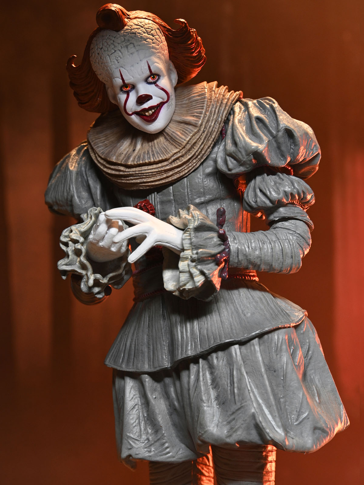 WELCOME TO DERRY ULTIMATE PENNYWISE 7" SCALE ACTION FIGURE - Image 6
