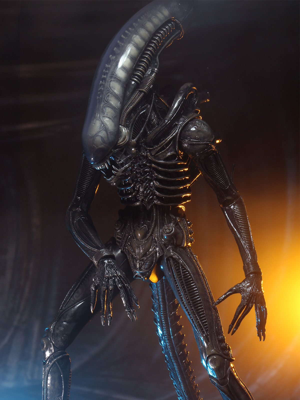 ALIENS 40TH ANNIVERSARY BIG CHAP 1/4 SCALE ACTION FIGURE - Image 5