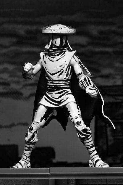 TMNT ELITE FOOT NINJA GUARD BLACK & WHITE FIGURE (MIRAGE COMICS) - 7" SCALE ACTION FIGURE - Image 4