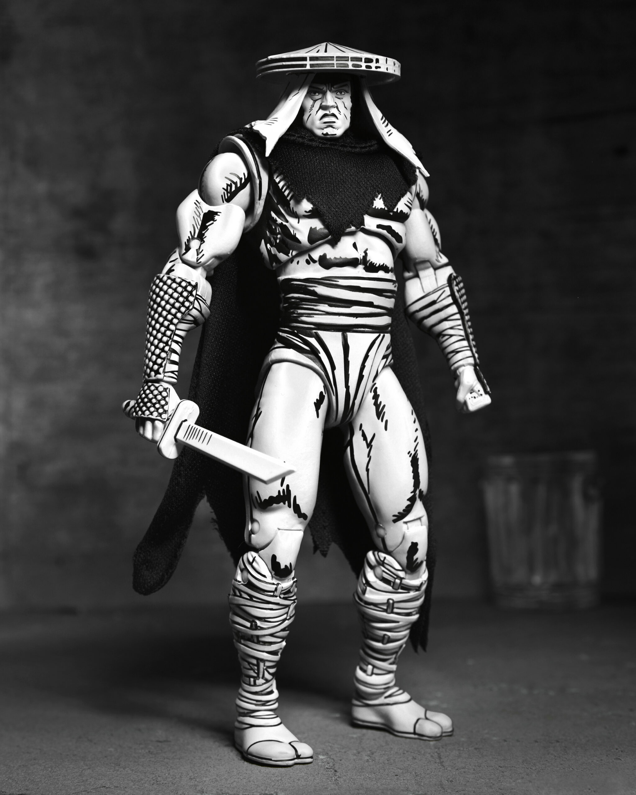 TMNT FOOT ASSASSIN BLACK & WHITE (MIRAGE COMICS) - 7" SCALE ACTION FIGURE - Image 4