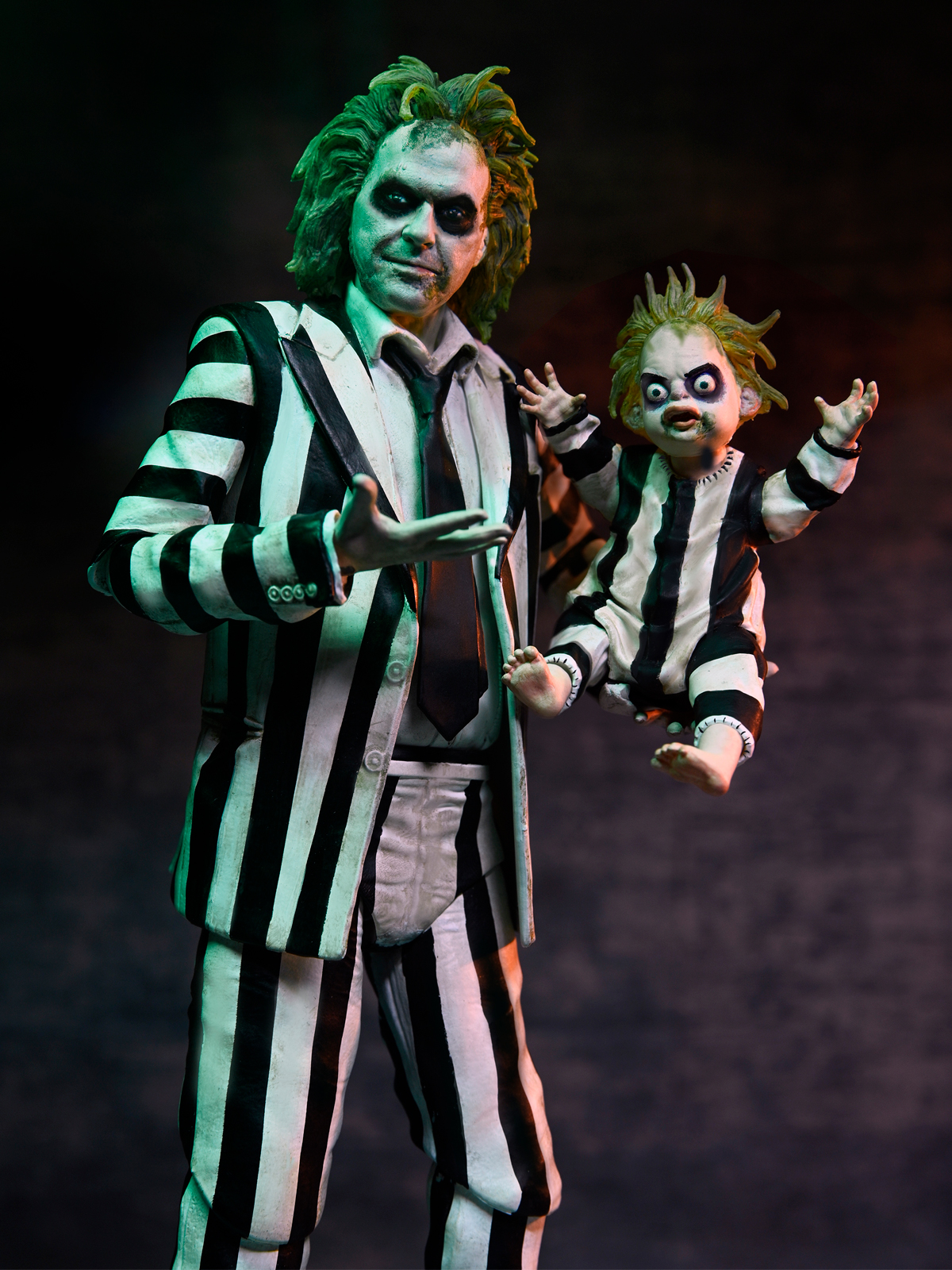 BEETLEJUICE "STRIPED SUIT" BEETLEJUICE BEETLEJUICE ULTIMATE 7" SCALE ACTION FIGURE - Image 3