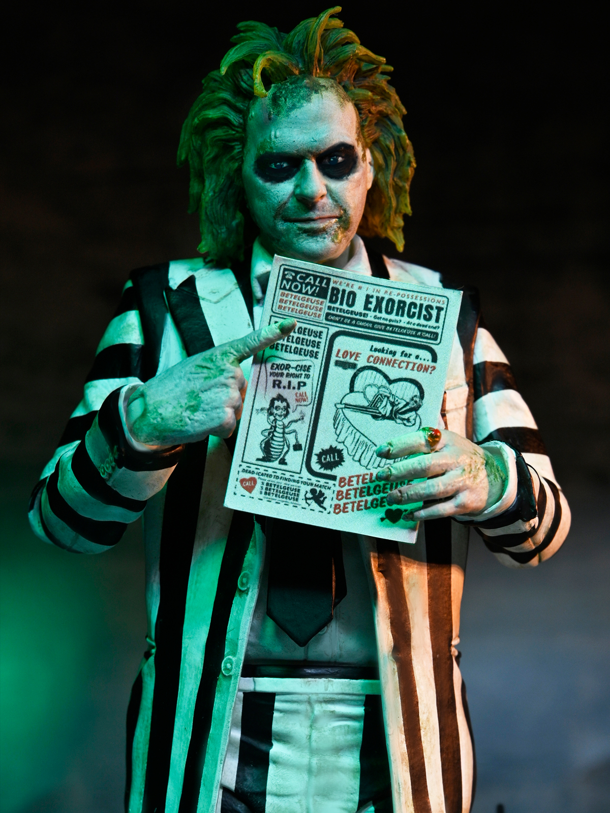 BEETLEJUICE "STRIPED SUIT" BEETLEJUICE BEETLEJUICE ULTIMATE 7" SCALE ACTION FIGURE - Image 4